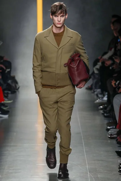 Look 20